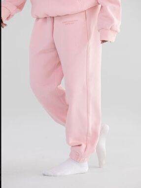 Comfrt Patel Sweatpants Bubblegum color/Size L/Men and women/New with Tag